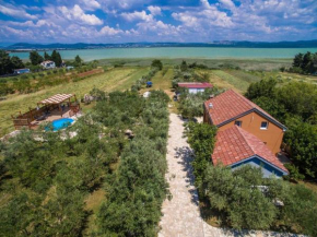  Holiday Home Pakostane 12185  Пакостане